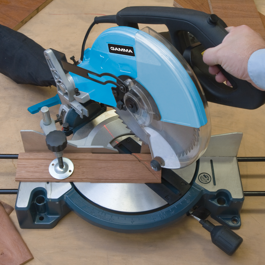 Sierra Ingleteadora Biseladora c/ Marcador Láser 1800W - Image 2